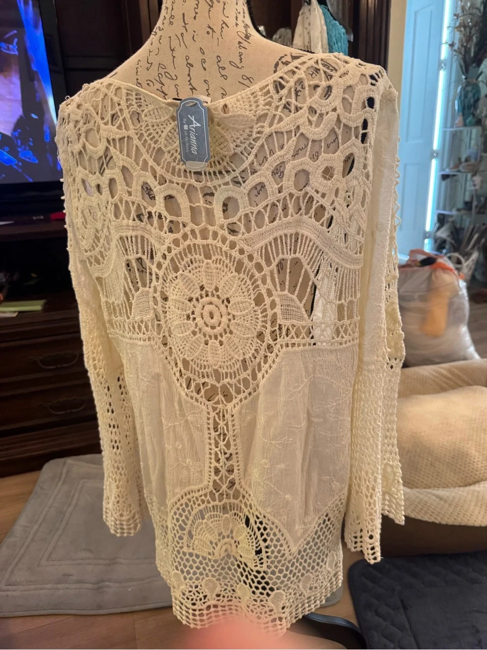 Arianna l/xl nwt Crochet Lace Boho Tunic Top - Cream
